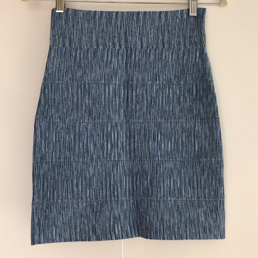 BCBG MAXAZRIA BANDAGE PENCIL SKIRT